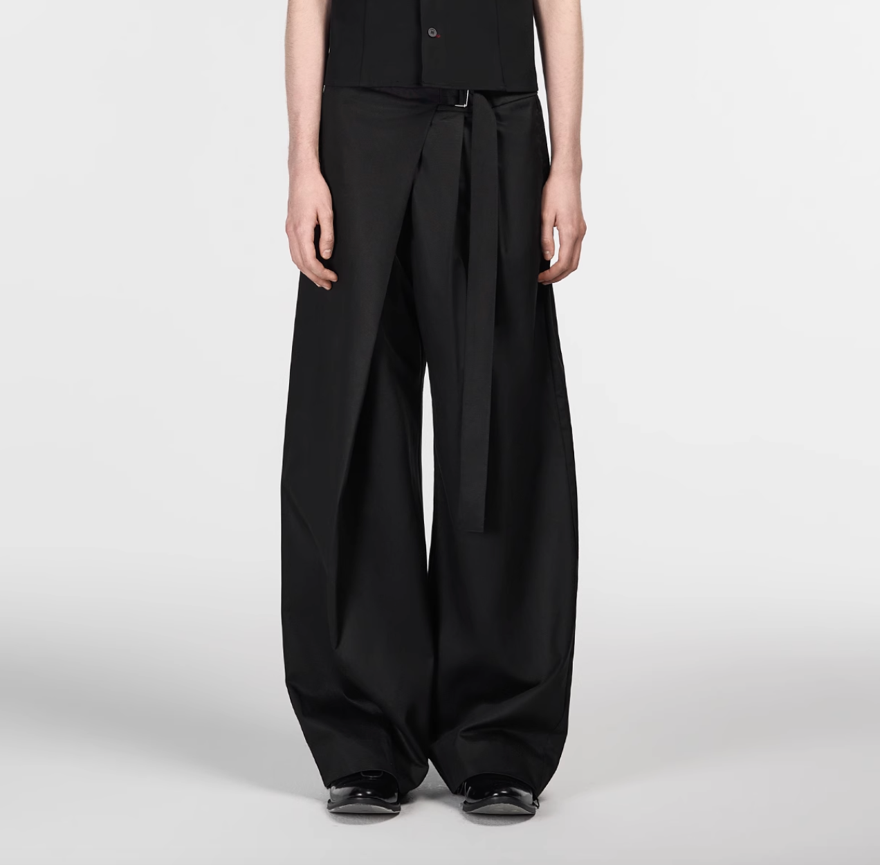 Faux skirt pleated trousers スラックス Faux skirt pleated trousers – Verist