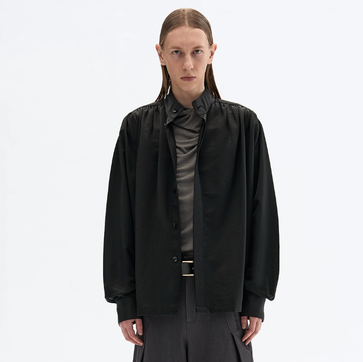Shoulder pleats long sleeve shirt