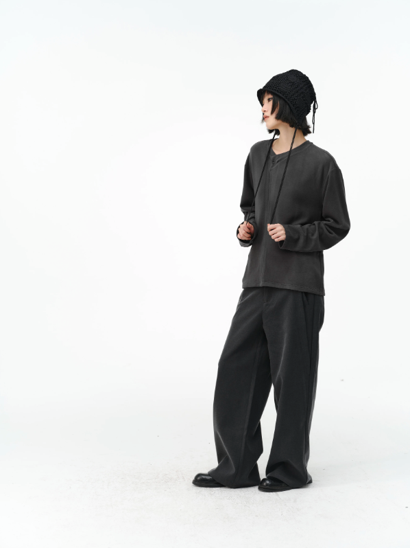 Wide-leg button trousers