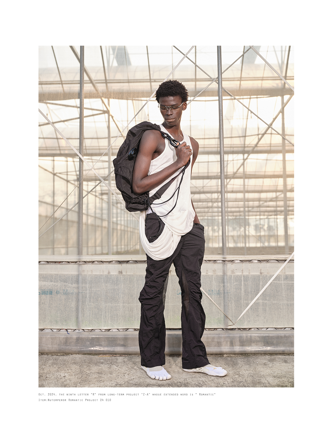 NUTEMPEROR Shy Project 010 dumpling-shaped crossbody bag