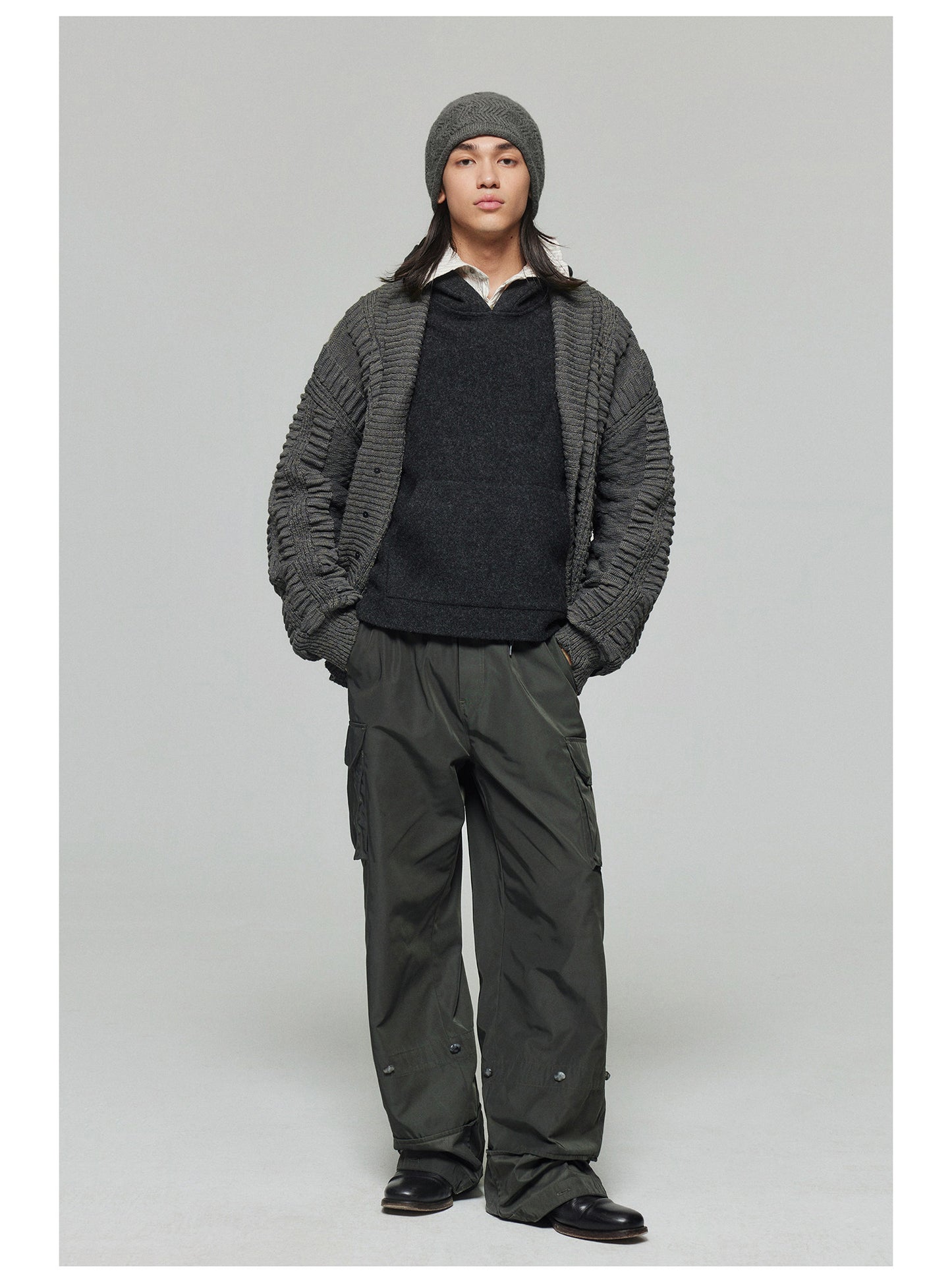 Button-up trim stacked wool knit beanie