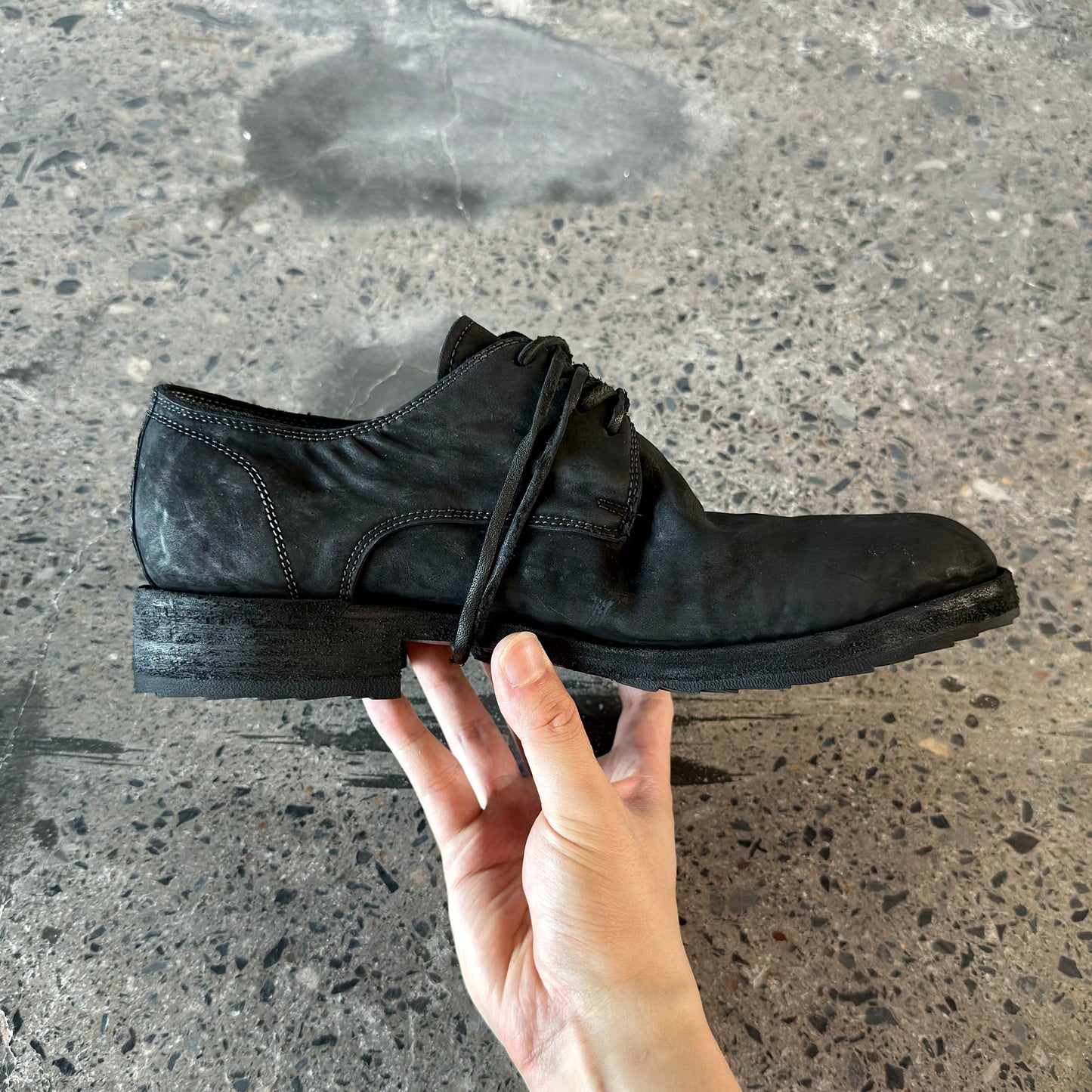 Washed distressed Derby leather shoes