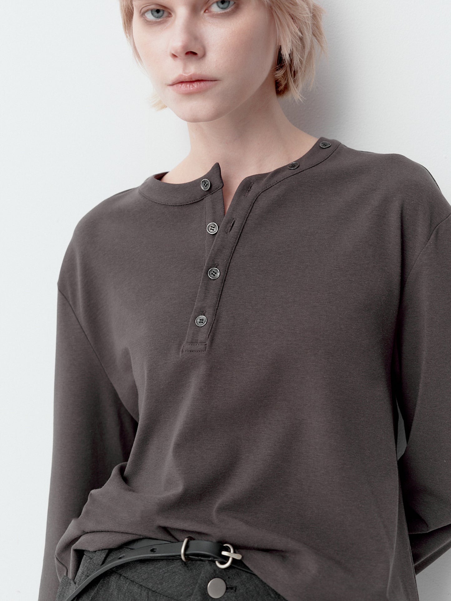Henry collar asymmetrical long-sleeve T-shirt