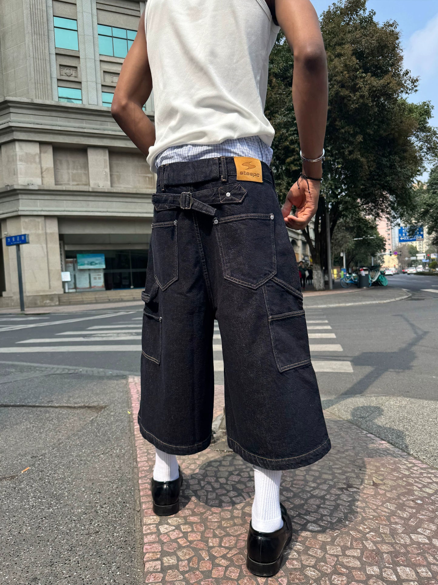 Washed cargo cropped jorts