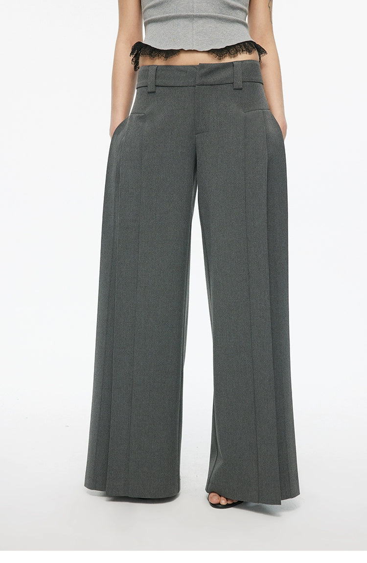 Pleated low-rise wide trouser