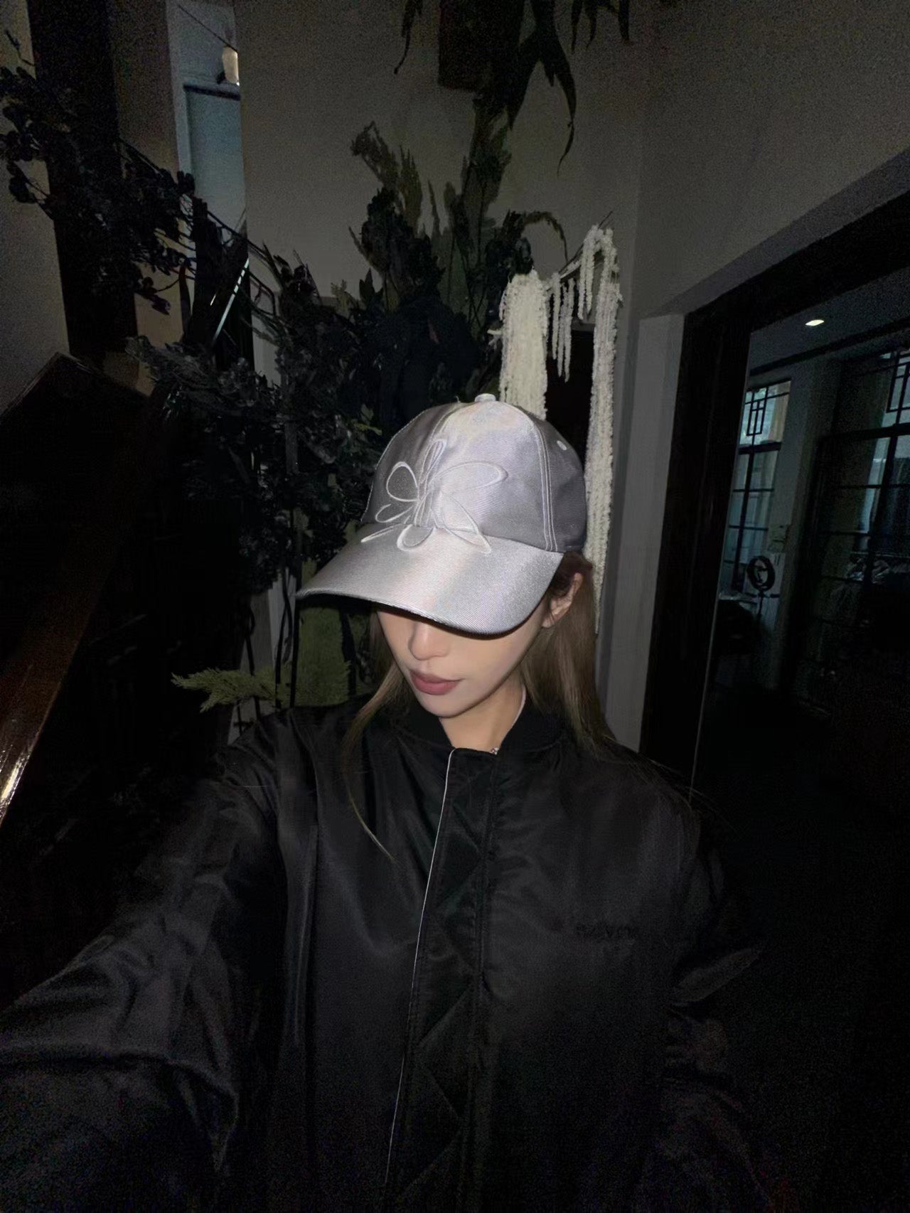 SZIVEM silver-embroidered cap