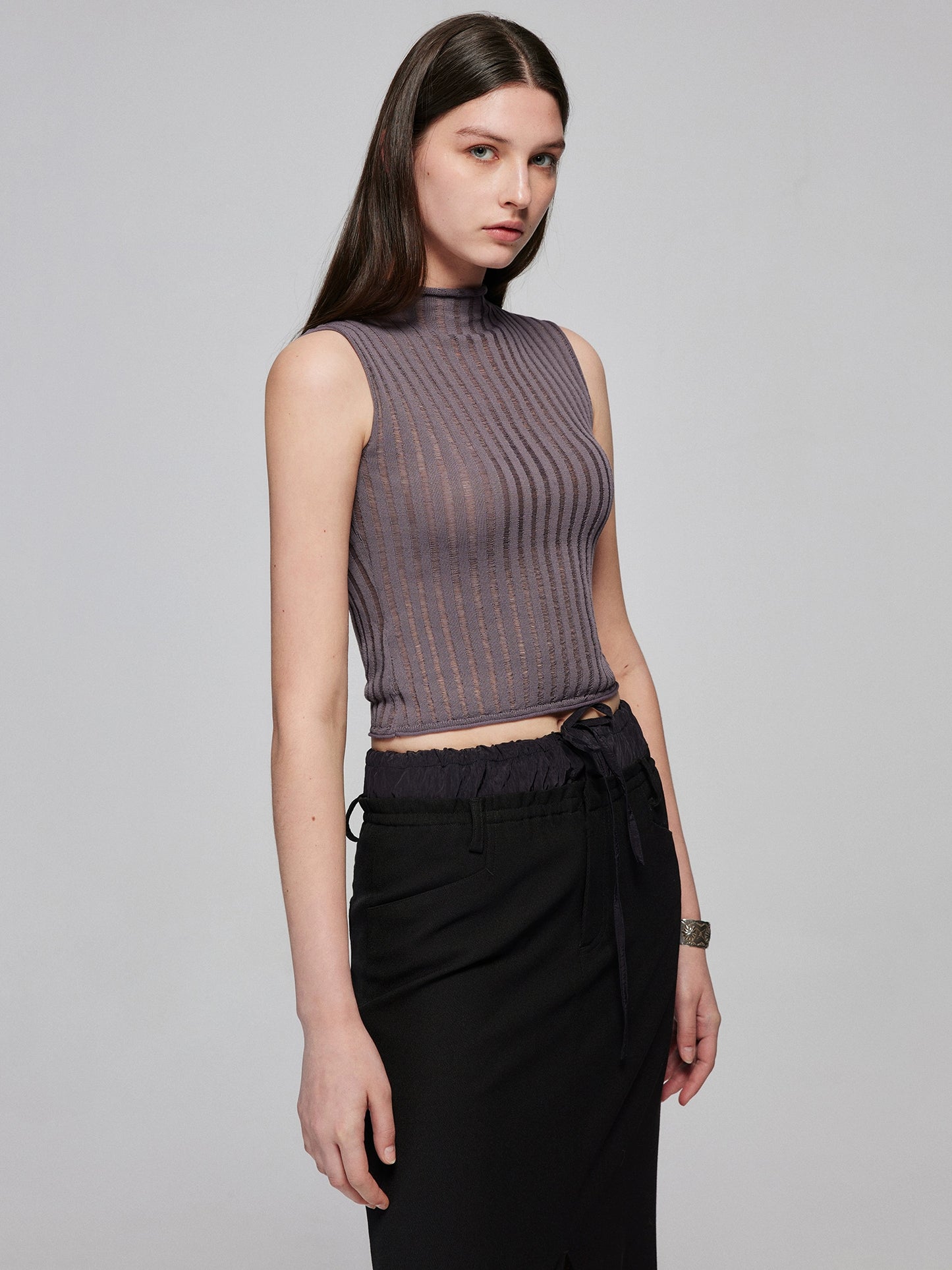 Rolled-edge knit vest