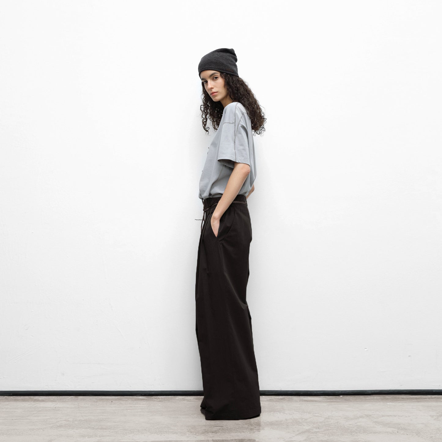 Multi-pleated loose wide-leg trousers