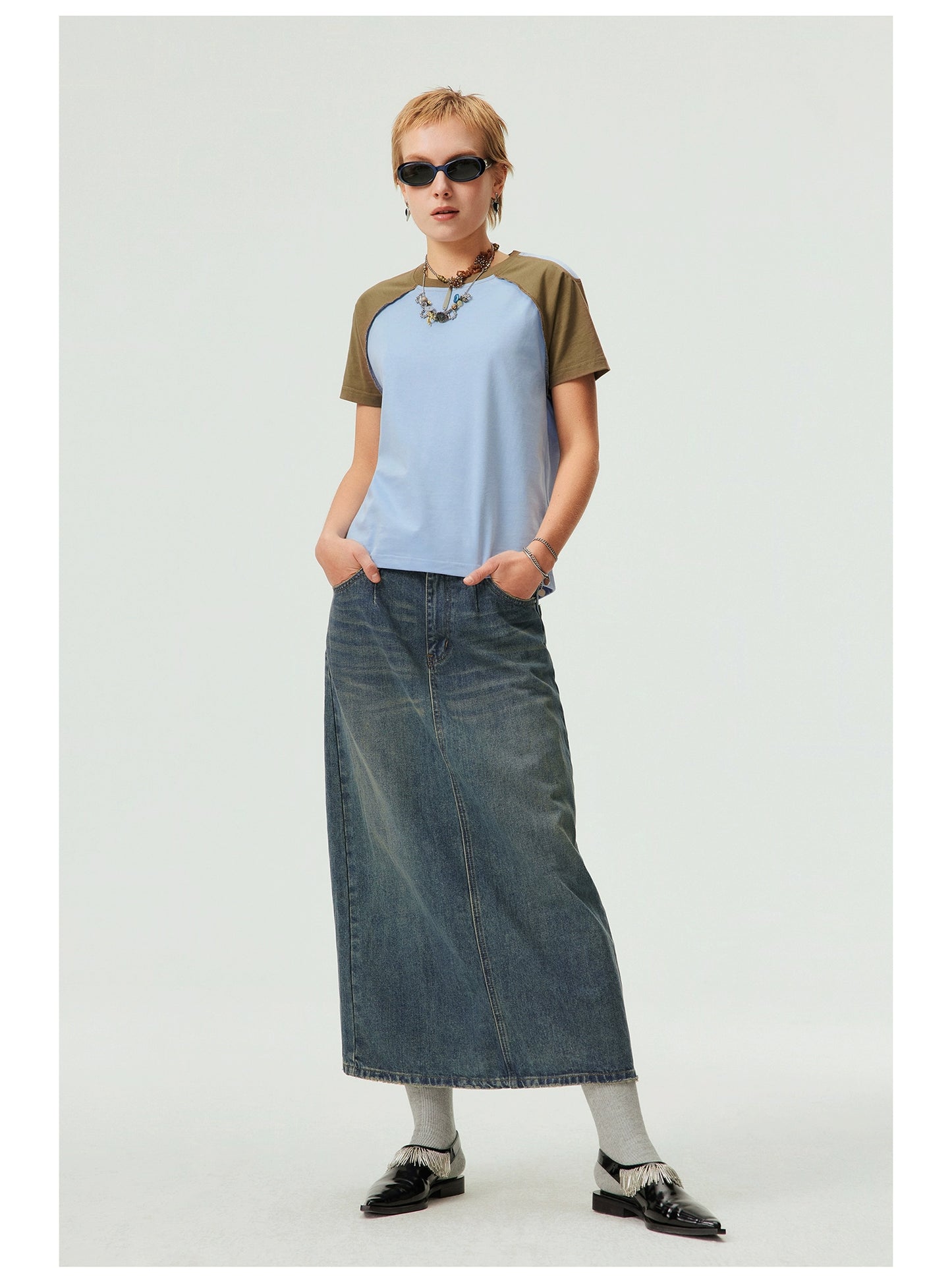 Cut-out panel raglan short sleeve T-shirt