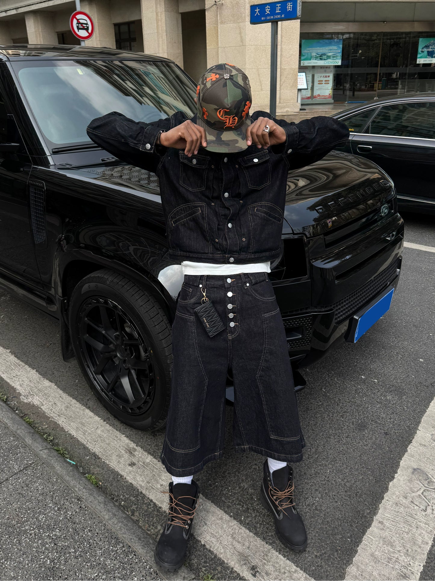 Washed cargo cropped jorts