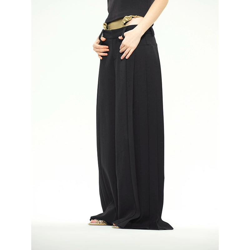 Pleated low-rise wide trouser