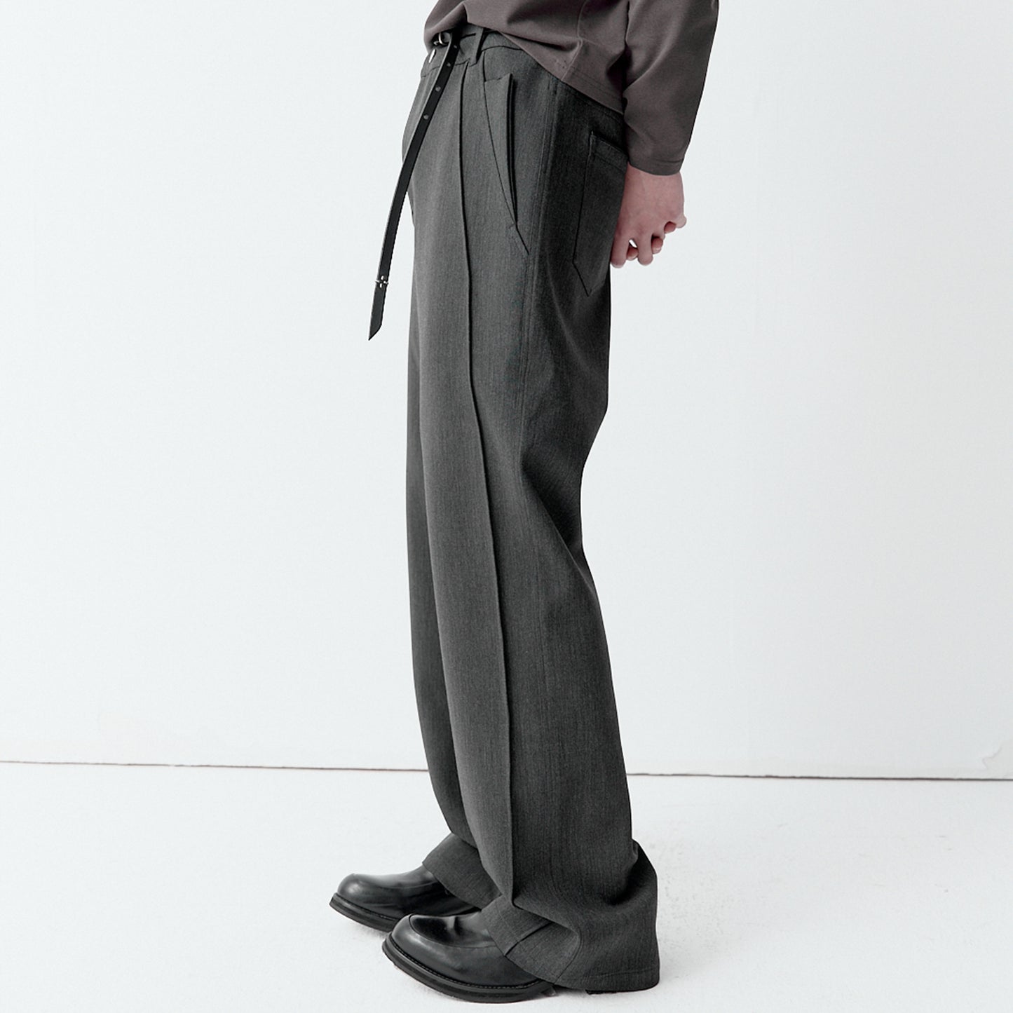 Structure leather patchwork trousers