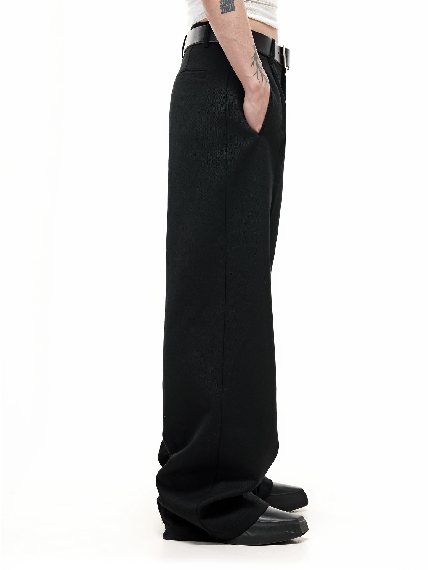 Pleated Drape Wool Trouser