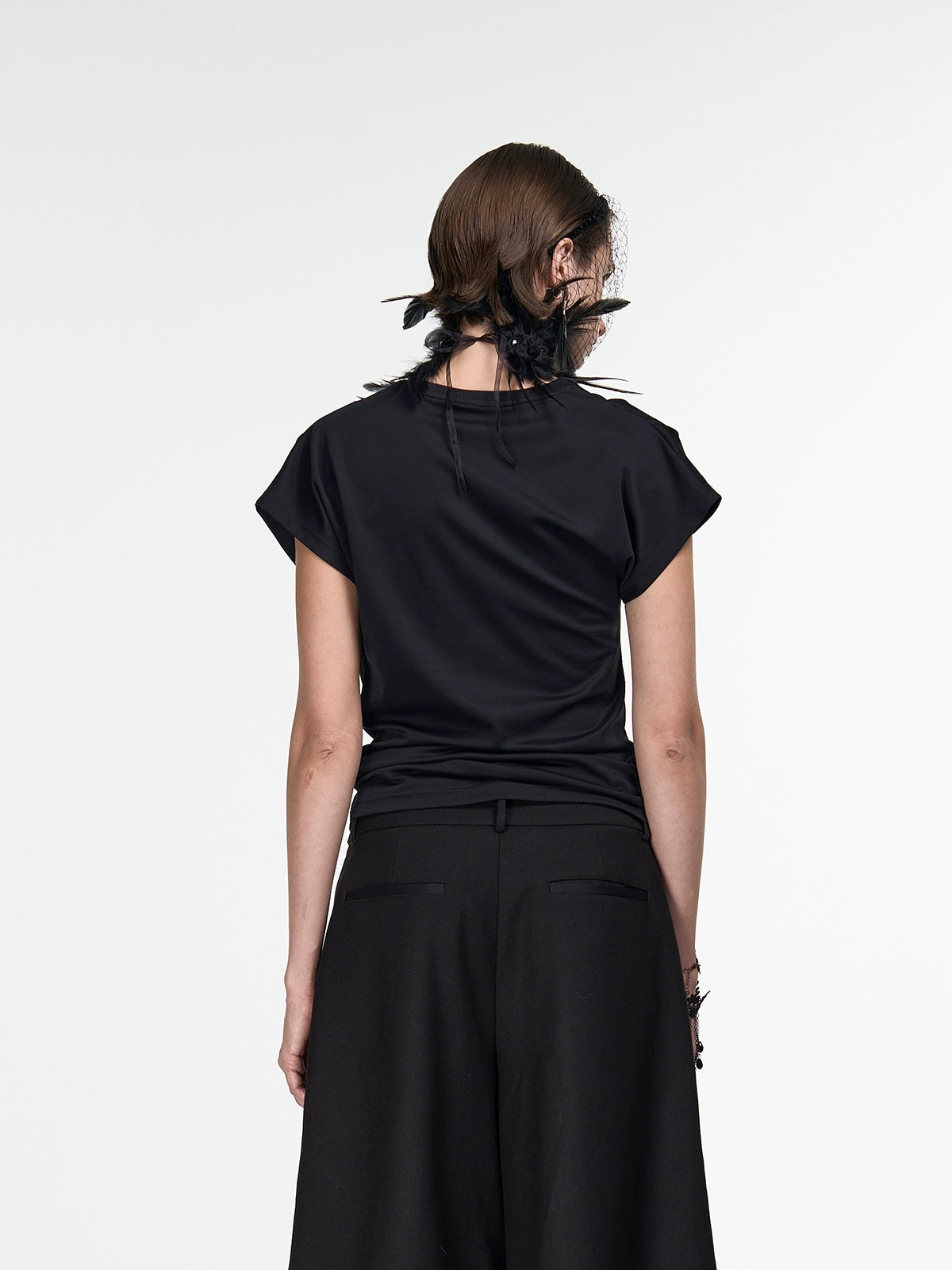 Slim Shoulder Black Dark Sleeves