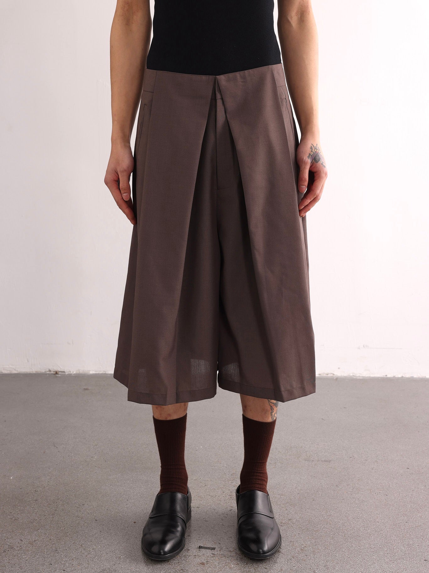 Cropped Double Pleats Shorts K08