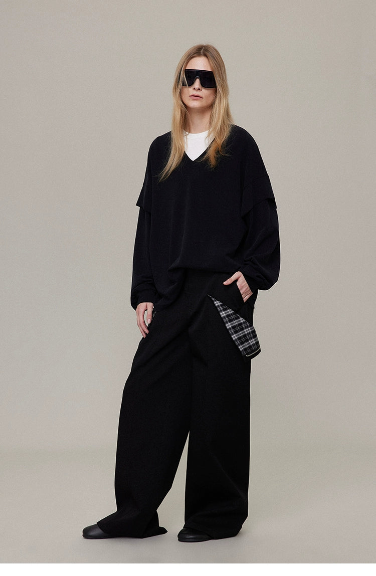 V-neck double sleeve T-shirt