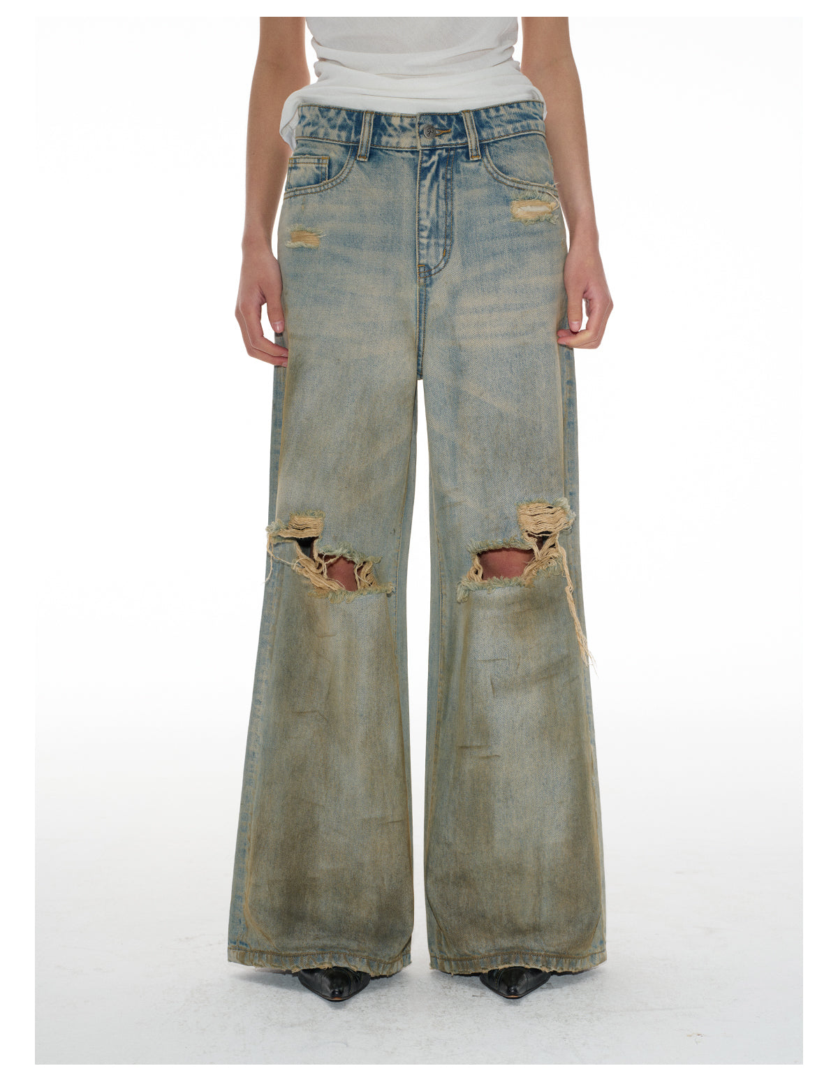 WRECKED DYE DISTRESSED JEANS