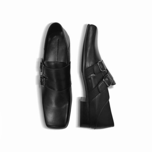 Square toe leather buckle shoes