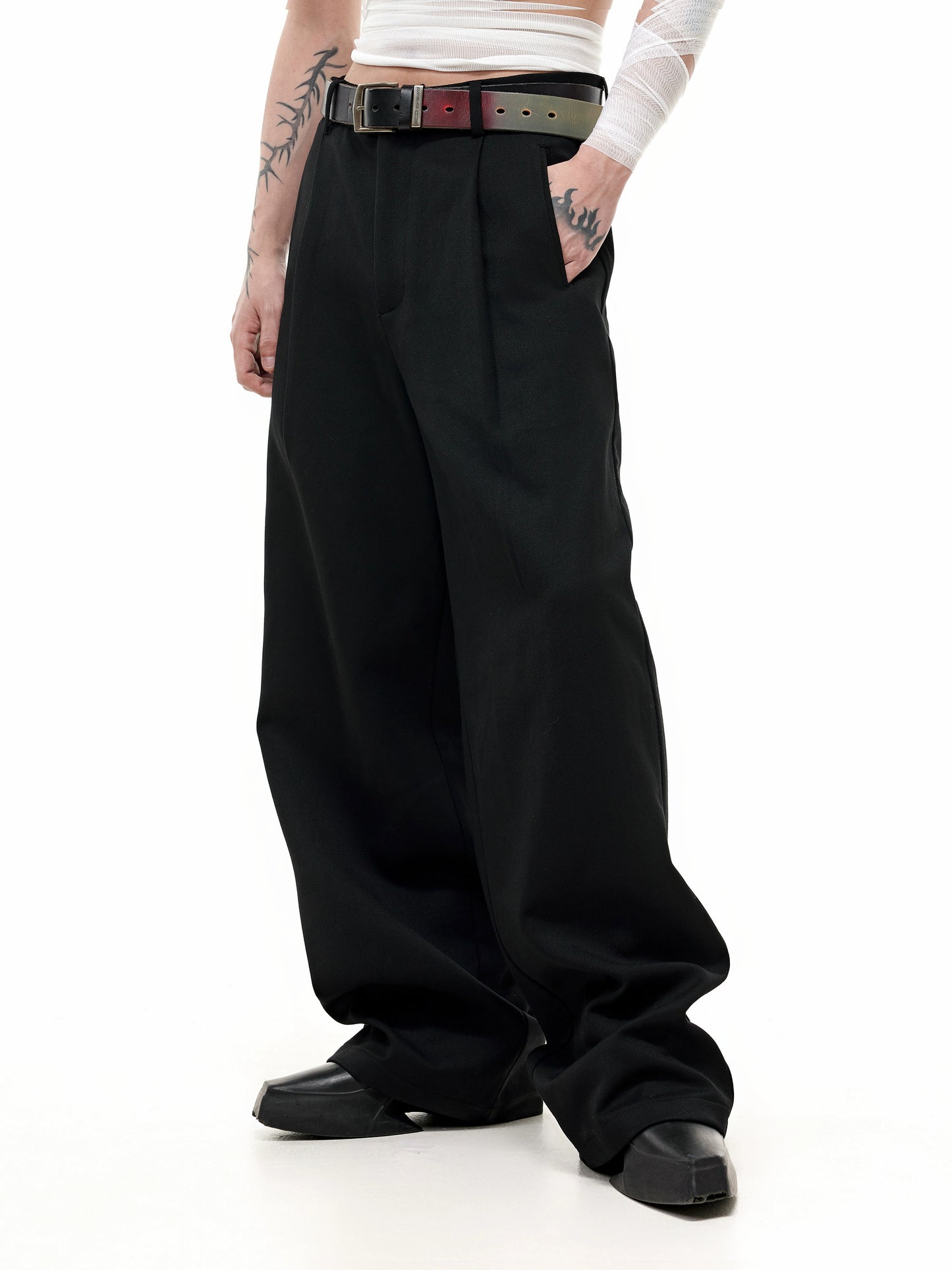 Pleated Drape Wool Trouser