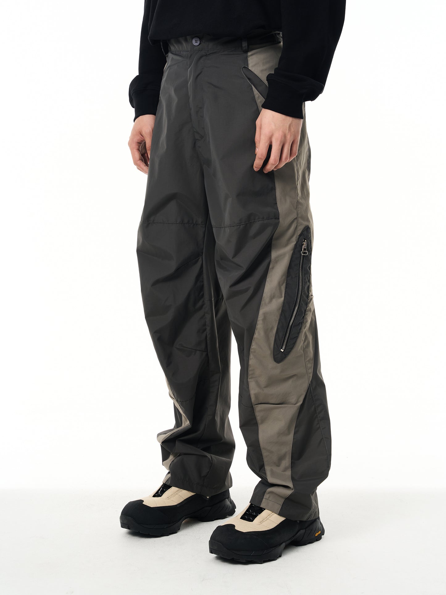 7440 37 1 Nylon color-block zippered cargo straight-leg trousers