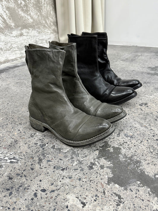 Distressed Swivel Zip Chelsea Leather Boots