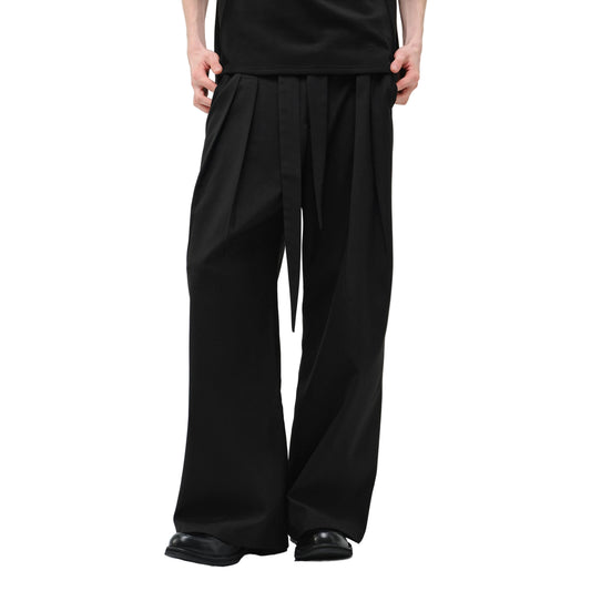 Sword-shaped trousers