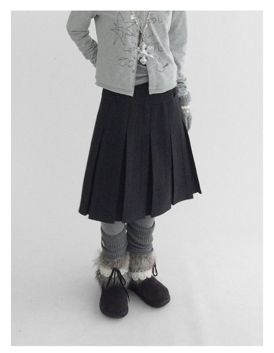 Mid-length versatile skirt