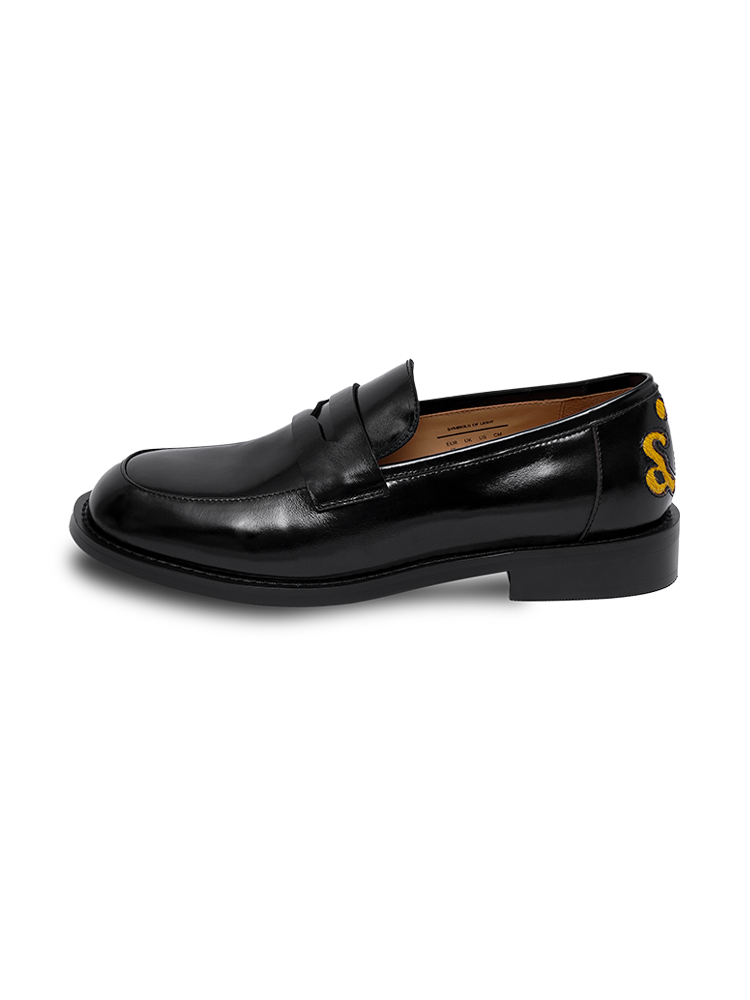 Oil wax cowhide smiley face embroidered loafers