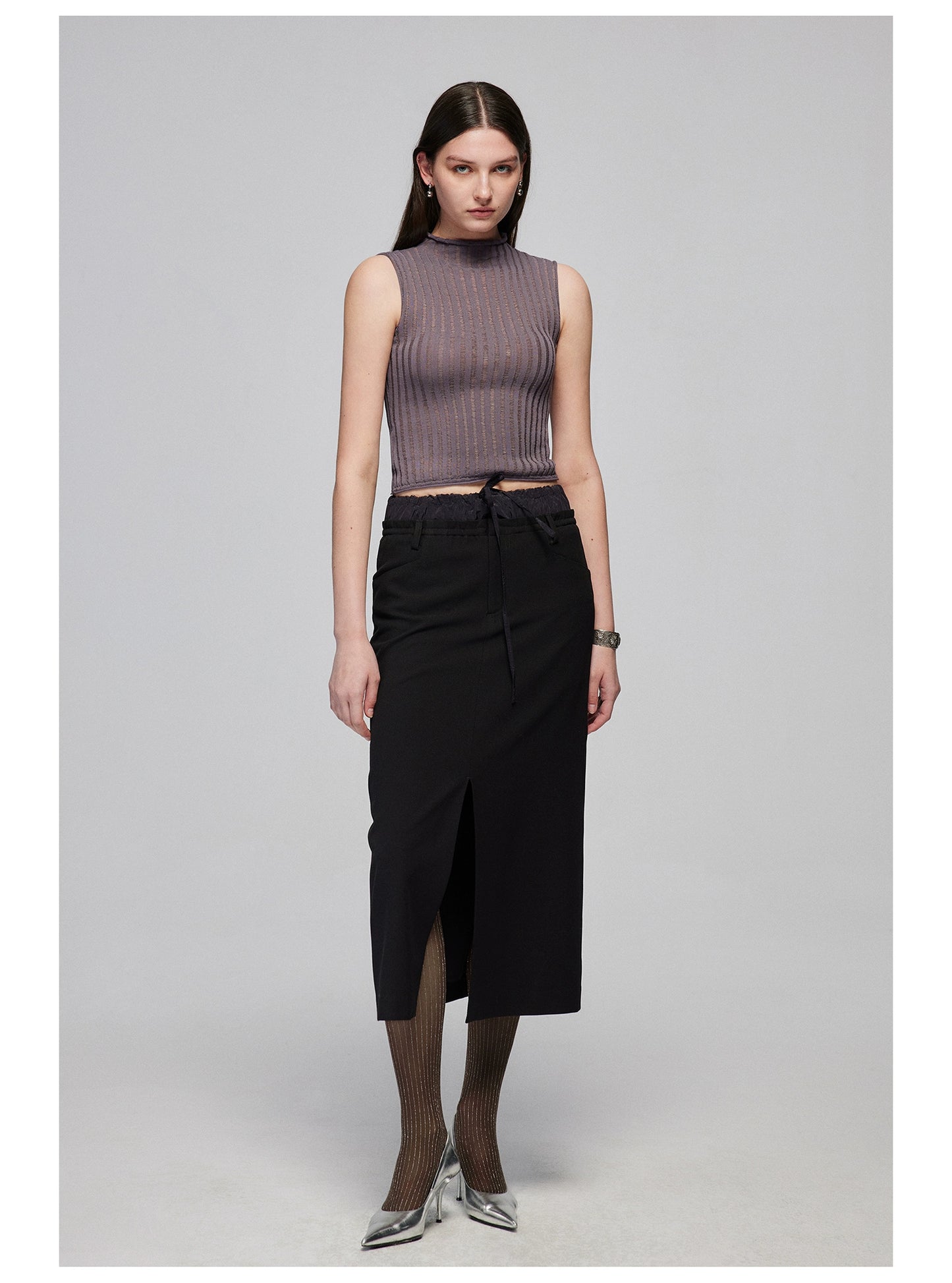 Rolled-edge knit vest