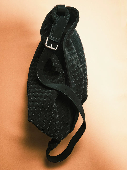 LIMPIDOUCLUS Hhandwoven suede crossbody bag