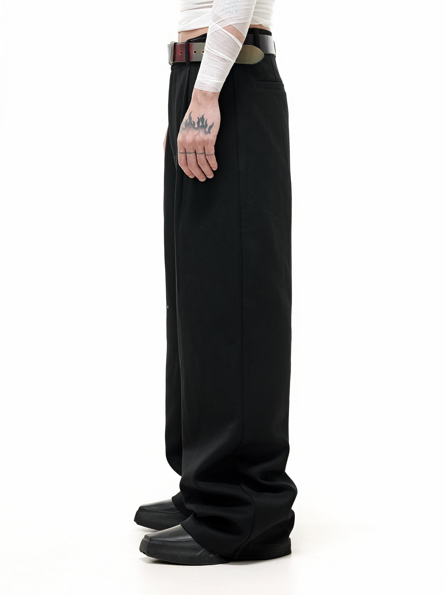 Pleated Drape Wool Trouser