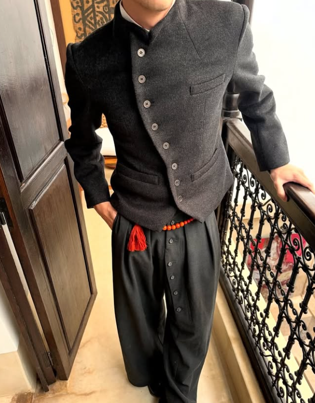 "Lunar Eclipse" loop-up grey live-pleated kendo trousers