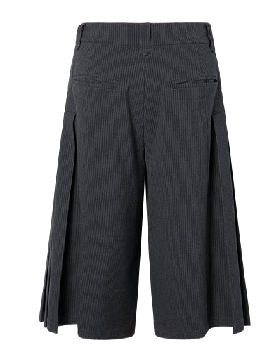 Loose-leaf pleated lace-up striped shorts