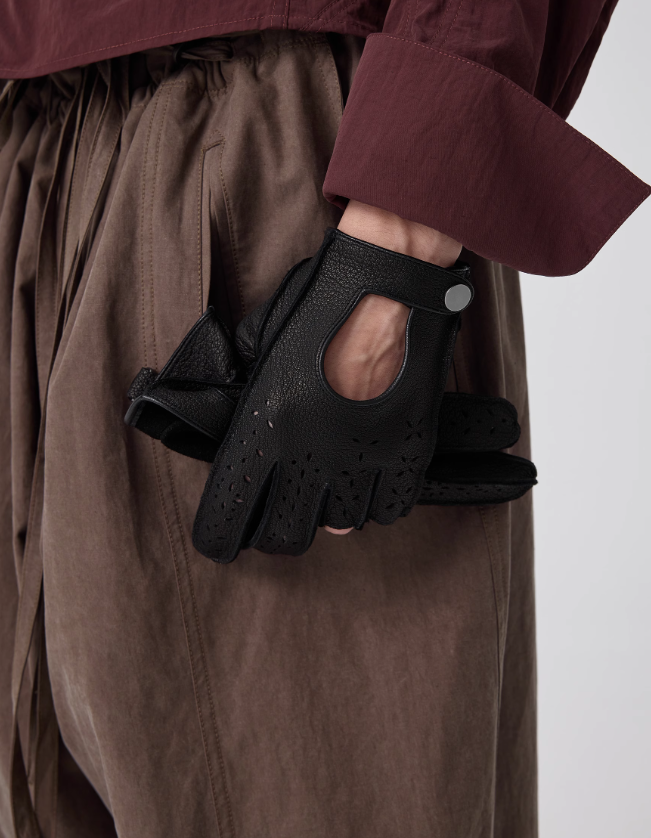 Hollow Carved Driving Gloves