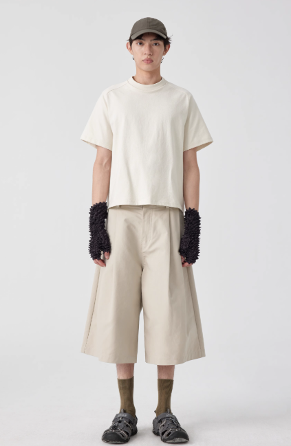 Wrinkled Sleeves