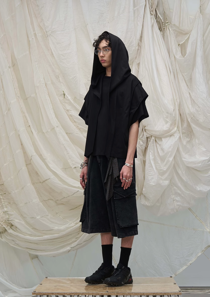 Scarf docking short sleeve T-shirt
