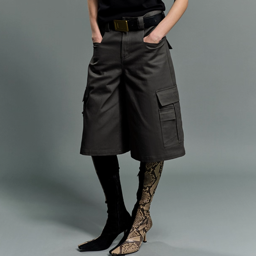 Cargo cropped shorts