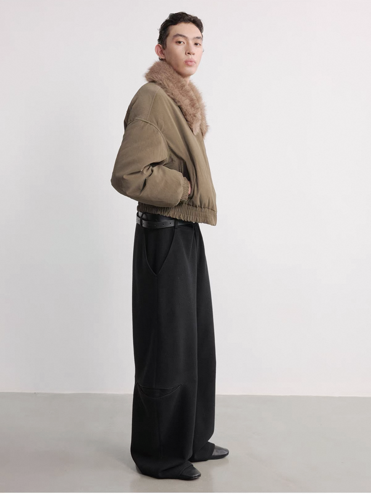 Distressed Wool Collar Down Jacket