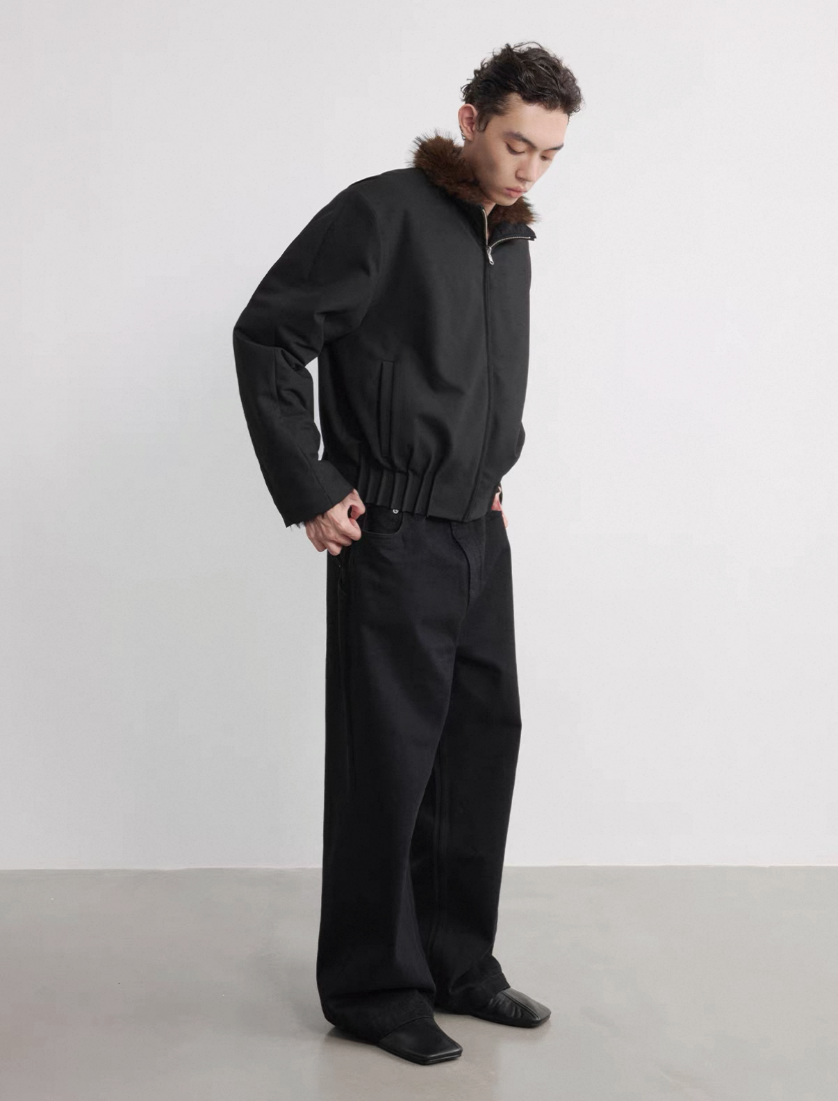 Slip Pocket Straight Jeans