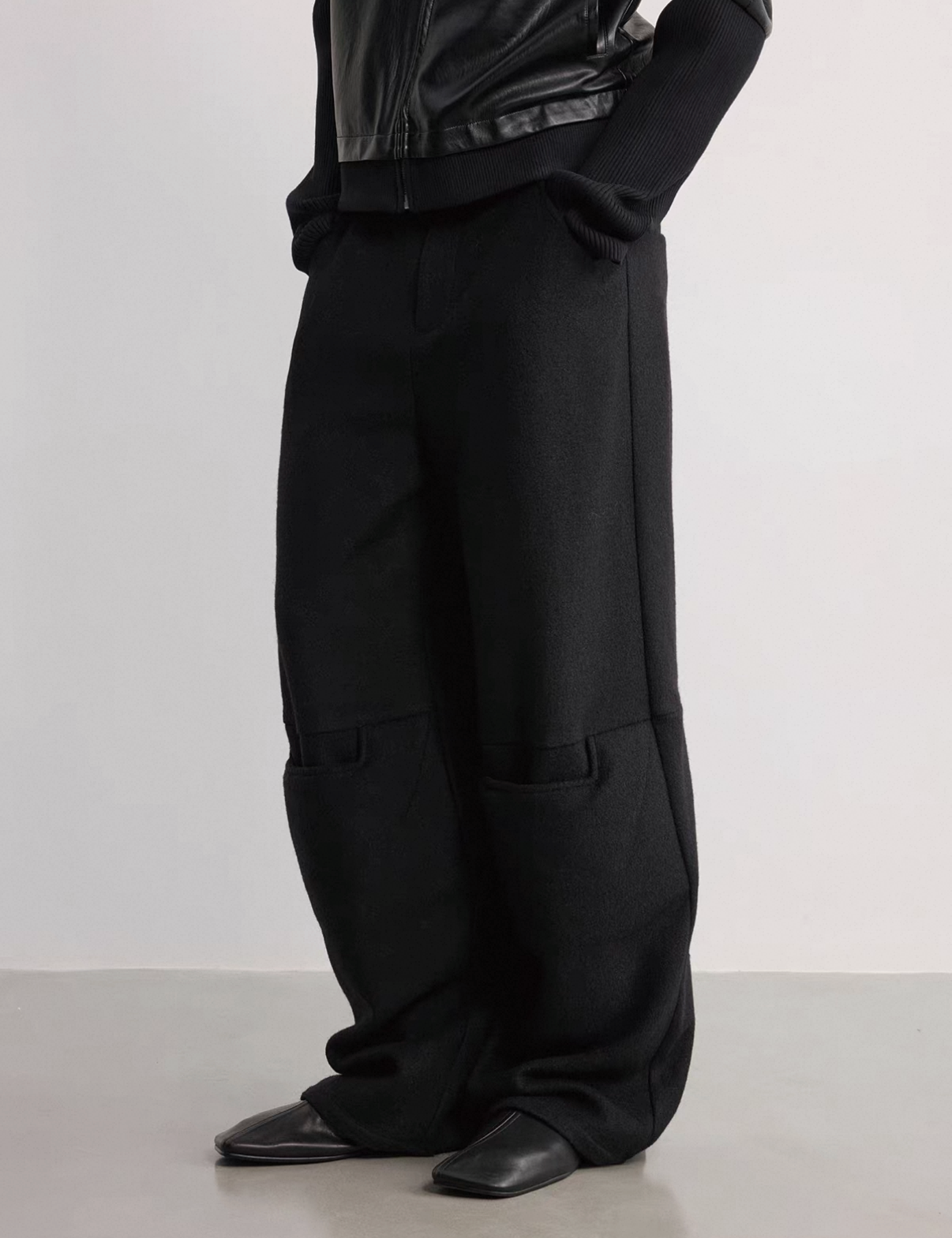 Knee Spacer Wool Wide Leg Trouser