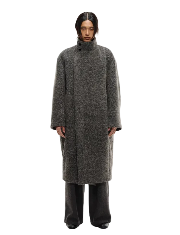Back pleated diagonal wool coat