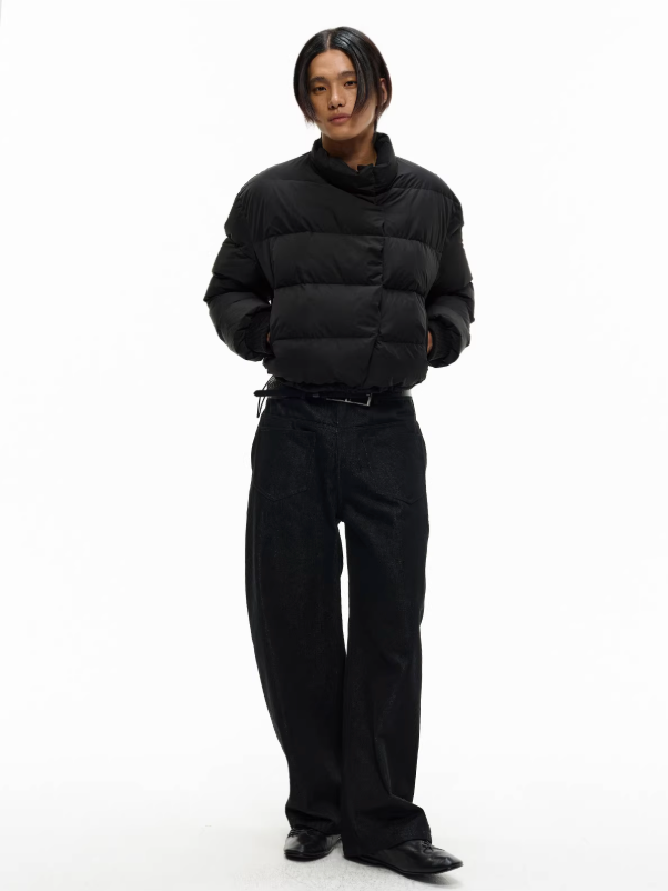 Magnetic buckle down jacket