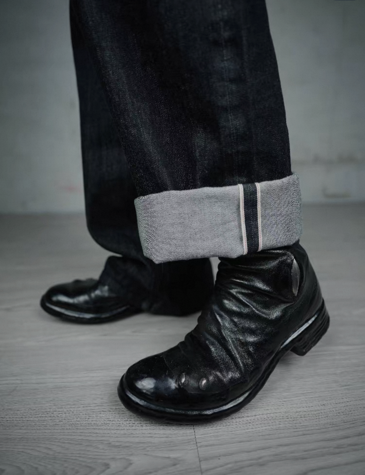 Raw Cow Wide-Leg Loose Jeans