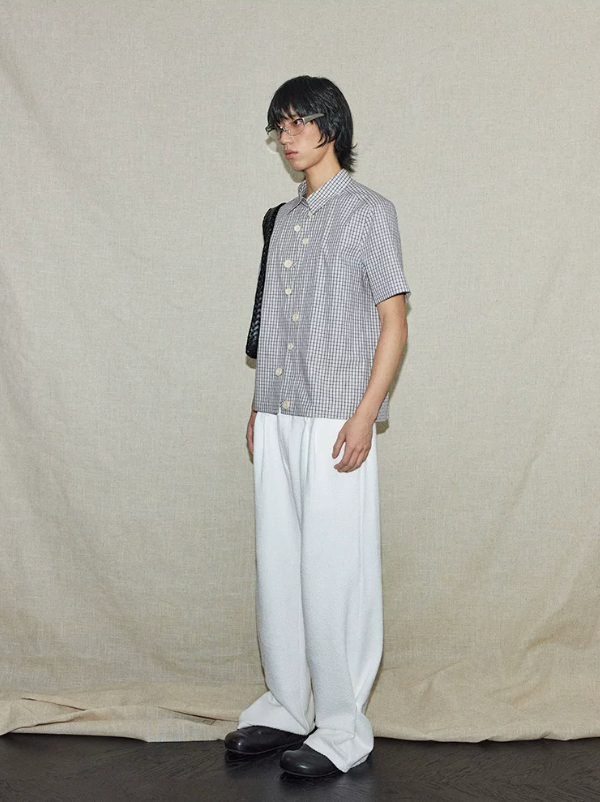 Multi-button plaid short-sleeve shirt