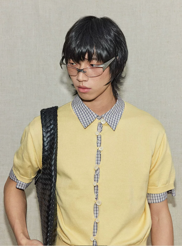 Multi-button plaid short-sleeve shirt