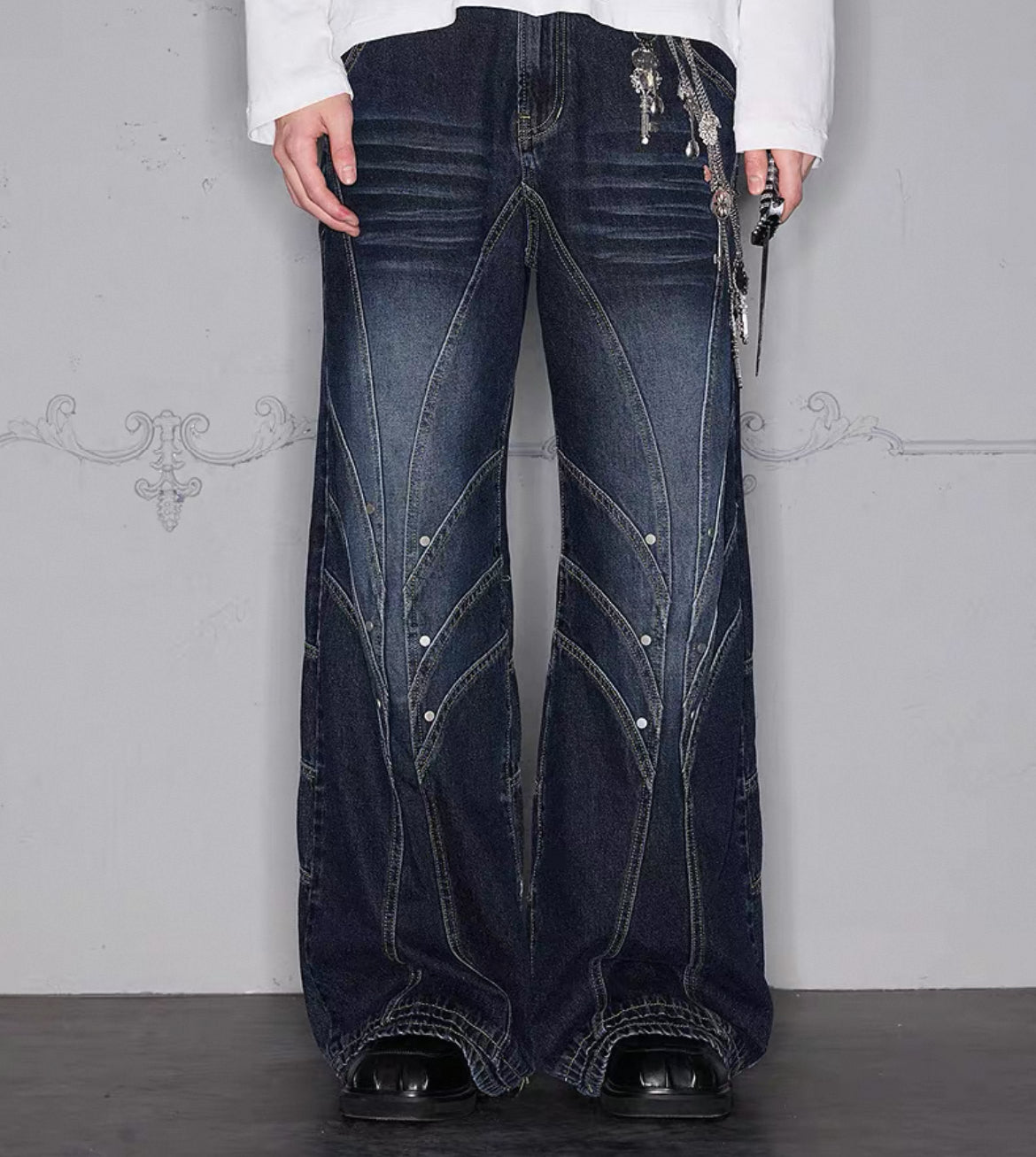 Retro Wash Deconstructed straight stud Jeans