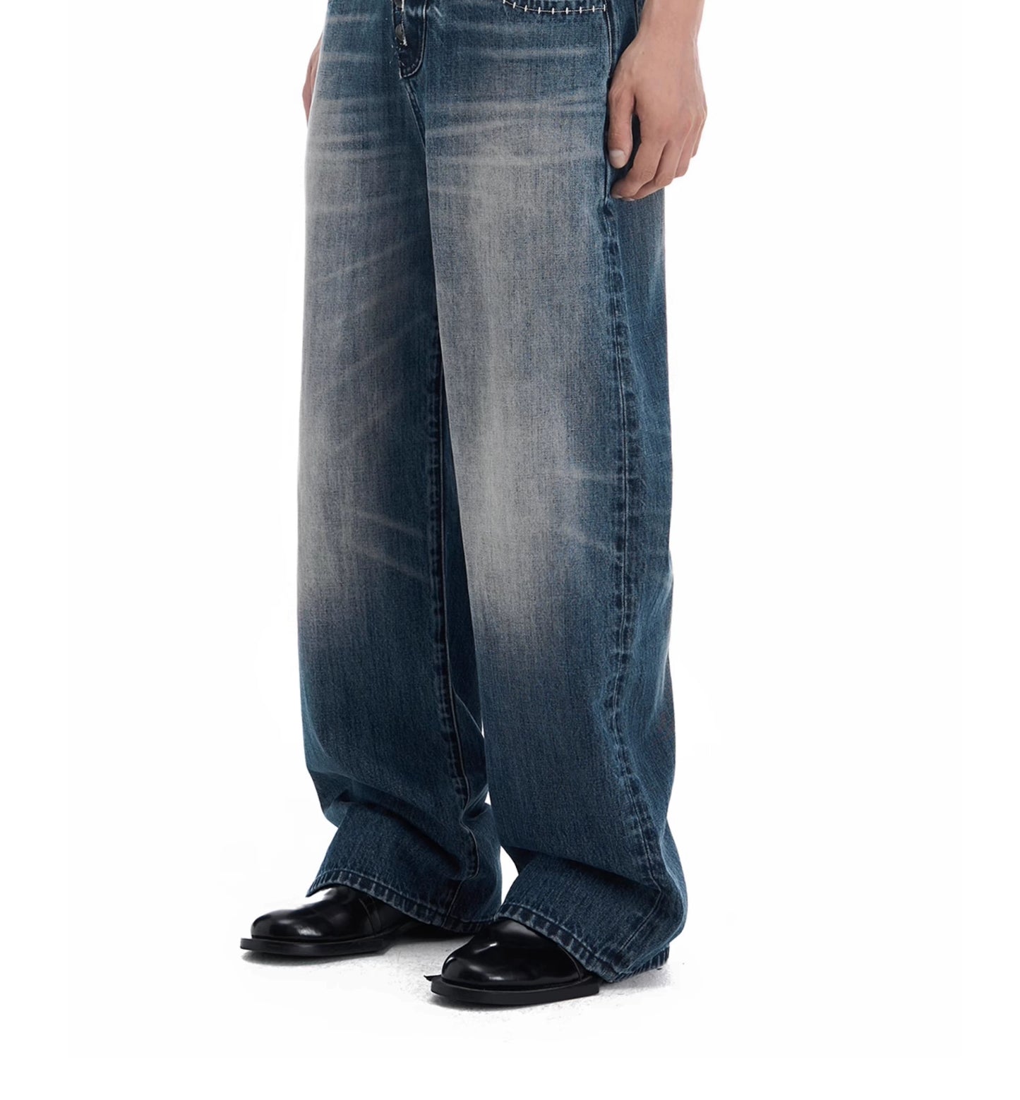 Heavy Washed Embroidery Jeans