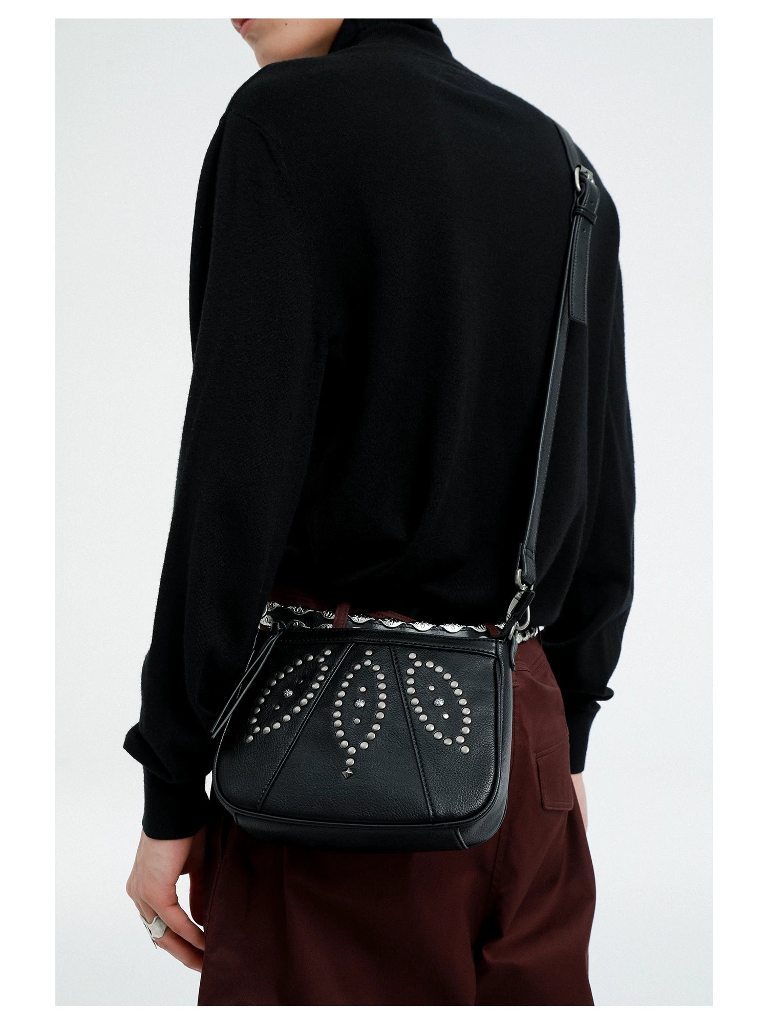 Handmade stud pattern shoulder bag