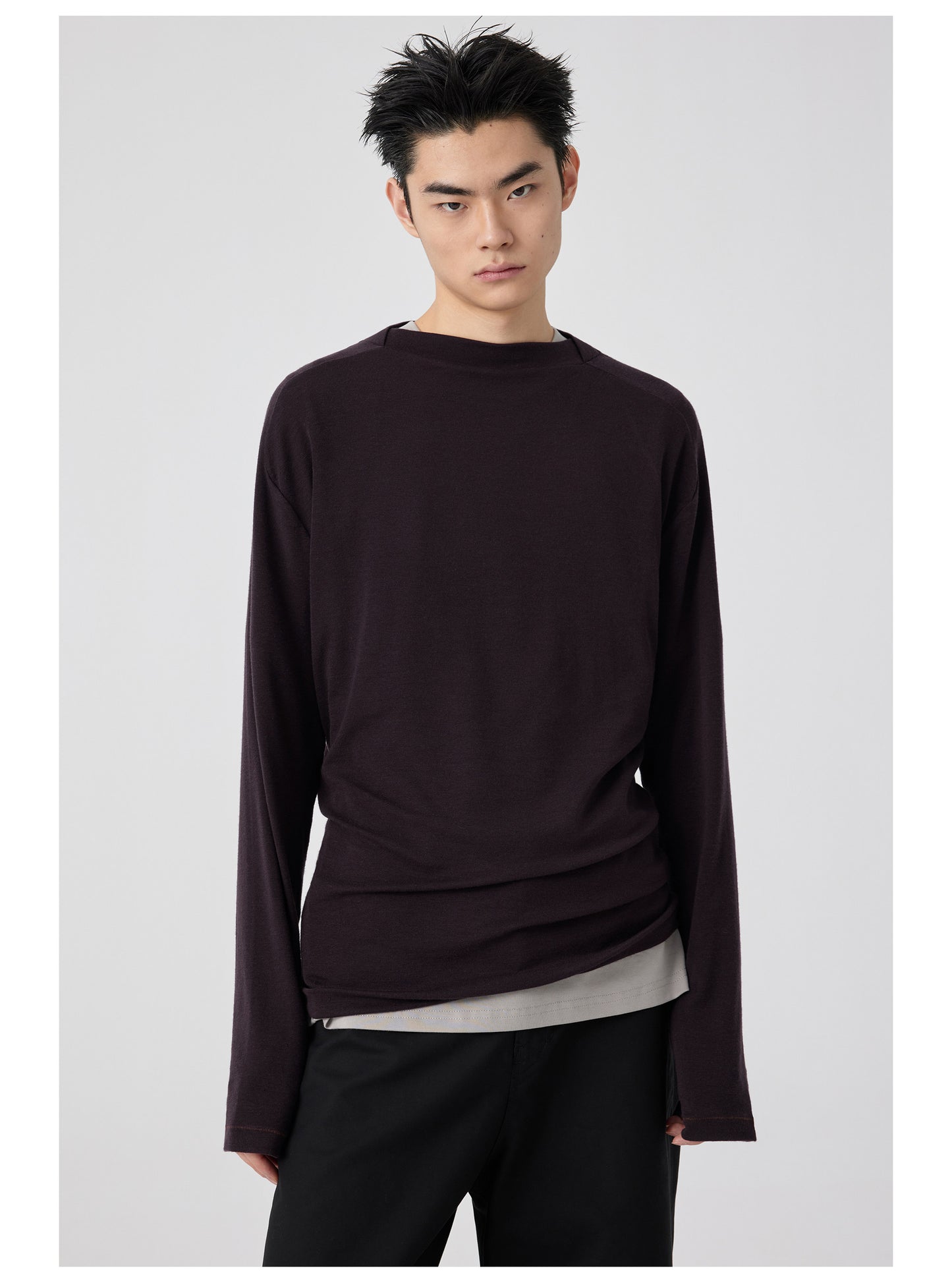 Straight Neck long-sleeved T-shirt