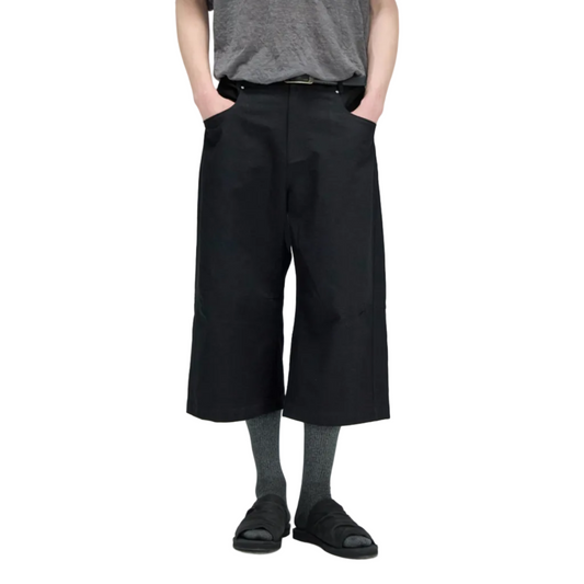 Straight-leg cropped shorts